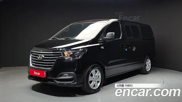 Hyundai Starex 2019 — фото 1