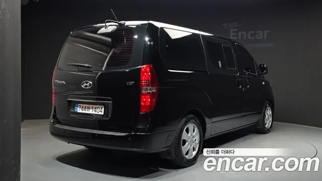 Hyundai Starex 2019 — фото 2