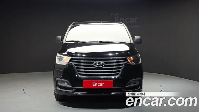 Hyundai Starex 2019 — фото 3