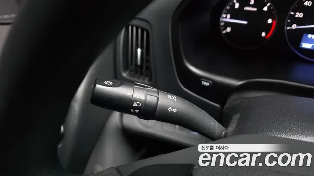 Hyundai Starex 2019 — фото 16