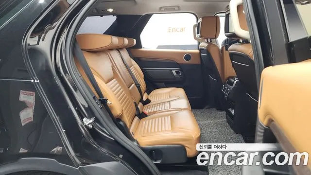 Land Rover Discovery 2018 — фото 11