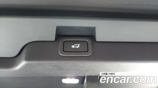 Land Rover Discovery 2018 — фото 18