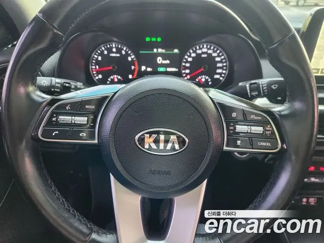 Kia K3 2019 — фото 16