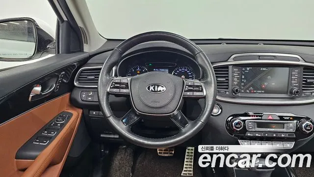 Kia Sorento 2019 — фото 12