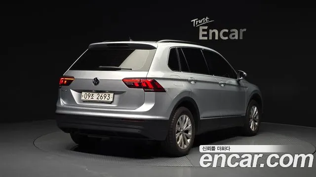 Volkswagen Tiguan 2018 — фото 2