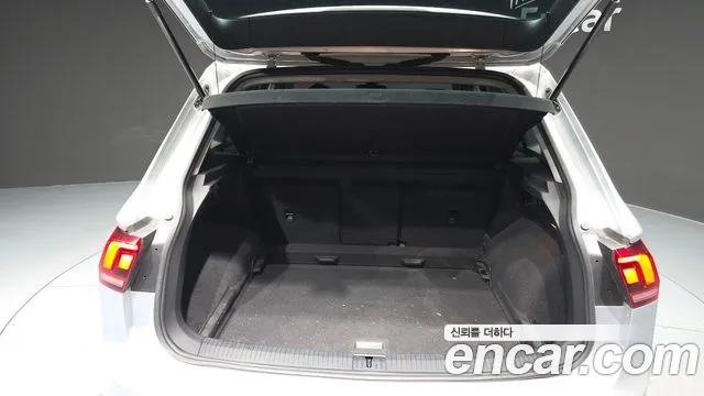 Volkswagen Tiguan 2018 — фото 20