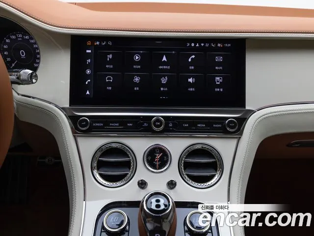 Bentley Continental 2026 — фото 11