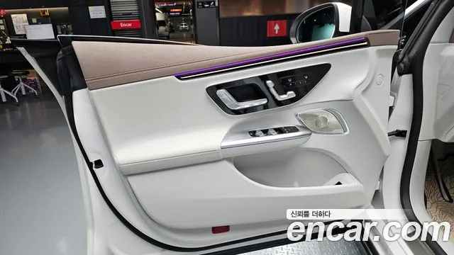 Mercedes-Benz EQE 2023 — фото 14