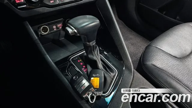 Kia Niro 2018 — фото 9