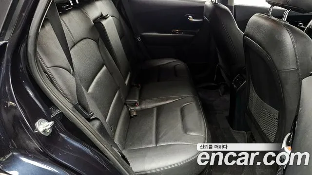 Kia Niro 2018 — фото 11