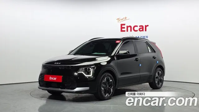 Kia Niro 2024 — фото 1