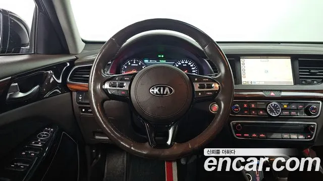 Kia K7 2017 — фото 13