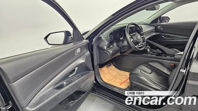 Hyundai AVANTE 2023 — фото 10