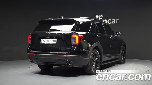 Ford Explorer 2021 — фото 2