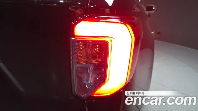 Ford Explorer 2021 — фото 9