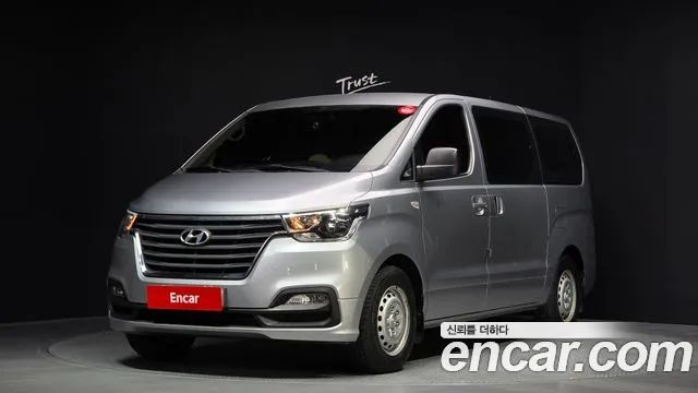 Hyundai Starex 2021 — фото 1