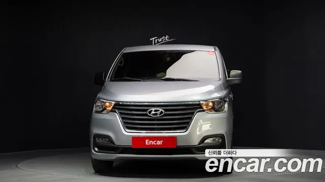 Hyundai Starex 2021 — фото 3