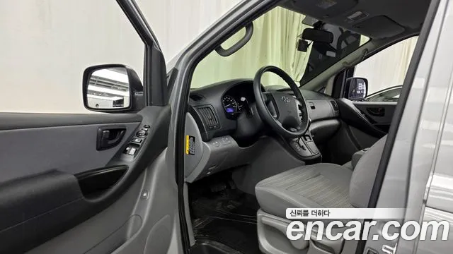 Hyundai Starex 2021 — фото 13