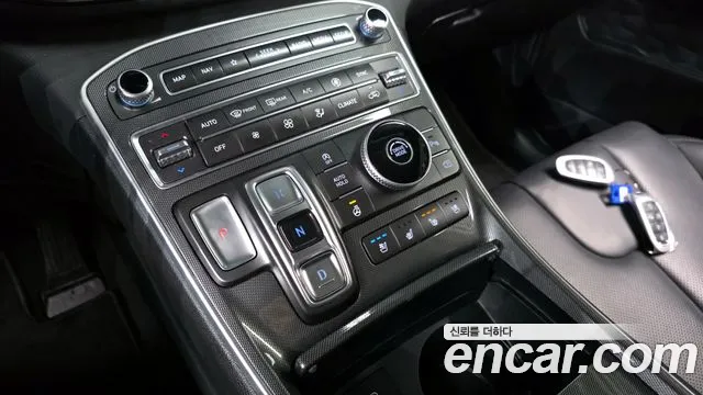 Hyundai Santafe 2023 — фото 12