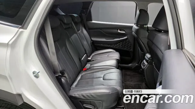 Hyundai Santafe 2023 — фото 17