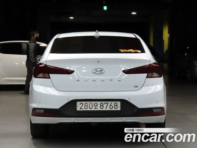 Hyundai AVANTE 2020 — фото 3