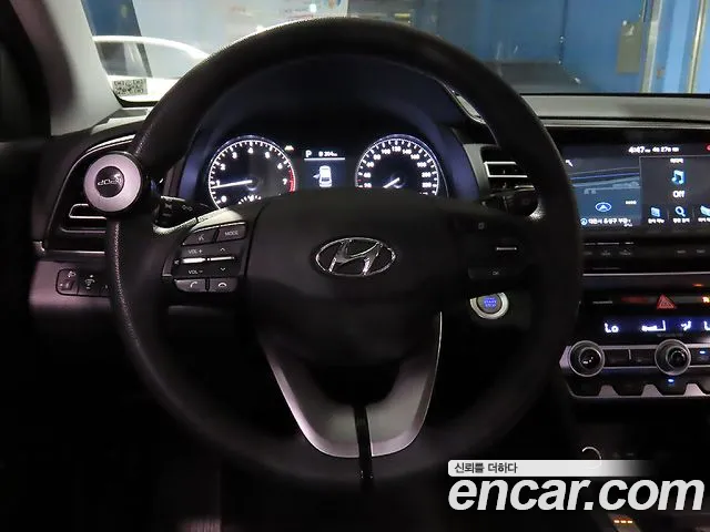 Hyundai AVANTE 2020 — фото 10