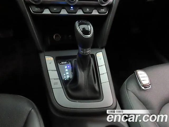 Hyundai AVANTE 2020 — фото 13