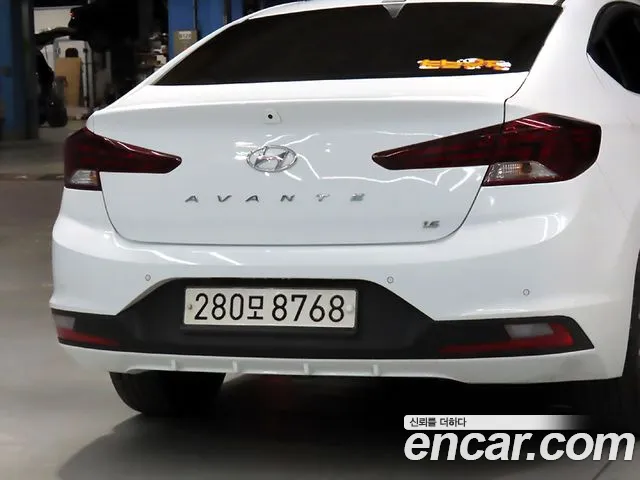 Hyundai AVANTE 2020 — фото 17