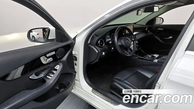 Mercedes-Benz C-Class 2016 — фото 10