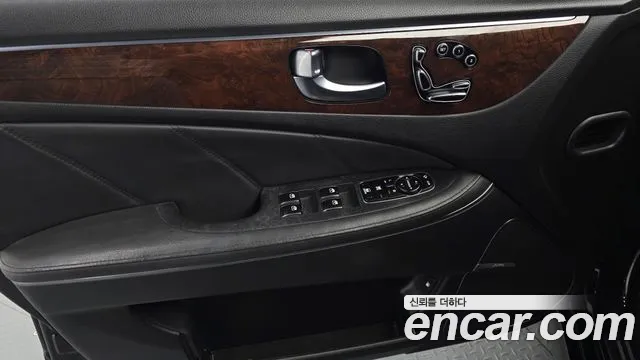Hyundai Equus 2014 — фото 14