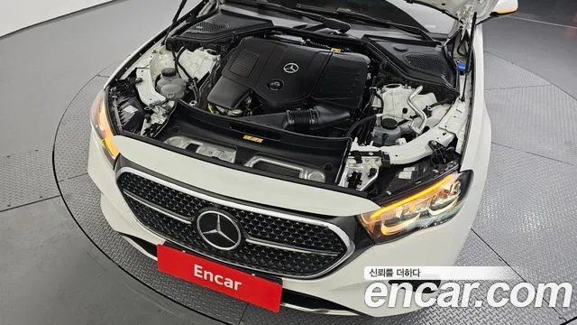 Mercedes-Benz E-Class 2024 — фото 6