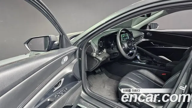 Hyundai AVANTE 2023 — фото 16