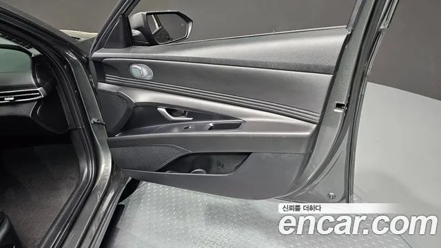 Hyundai AVANTE 2023 — фото 15