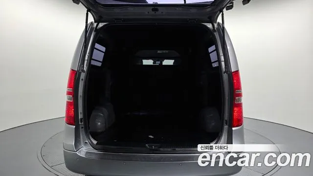 Hyundai Starex 2016 — фото 20