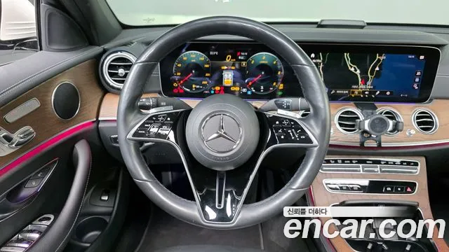 Mercedes-Benz E-Class 2021 — фото 19