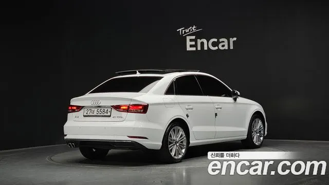 Audi A3 2018 — фото 1