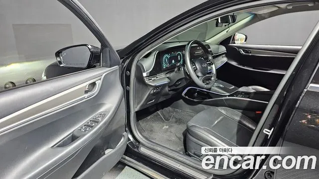 Hyundai Grandeur 2022 — фото 13