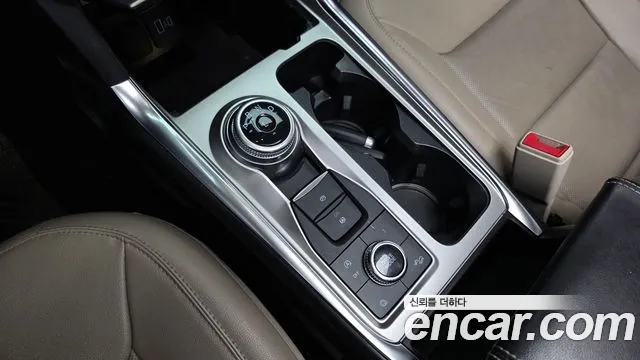 Ford Explorer 2021 — фото 12