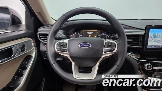 Ford Explorer 2021 — фото 19