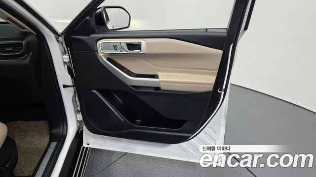 Ford Explorer 2021 — фото 14