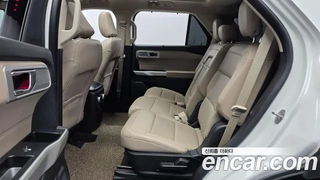 Ford Explorer 2021 — фото 16