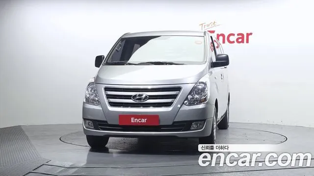 Hyundai Starex 2017 — фото 3