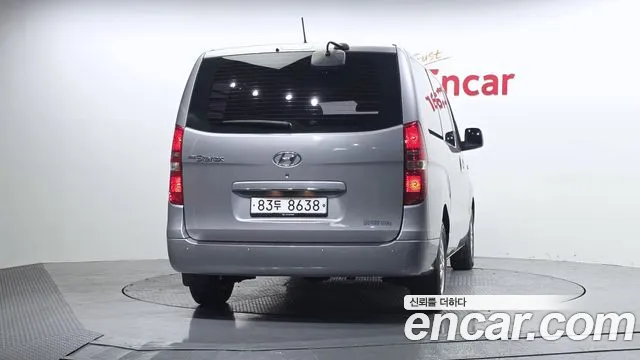 Hyundai Starex 2017 — фото 4