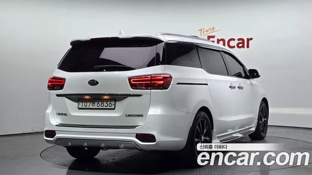 Kia Canival 2019 — фото 1