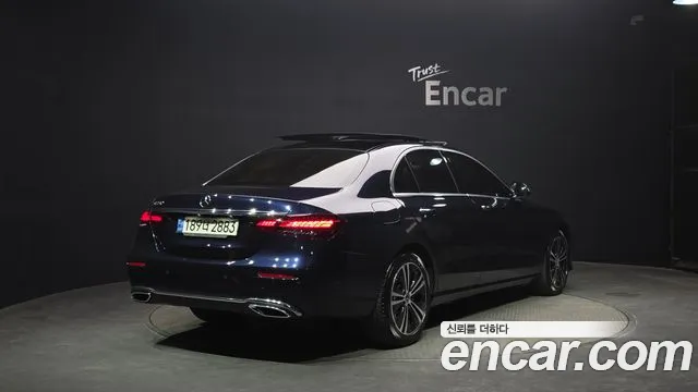 Mercedes-Benz E-Class 2022 — фото 2