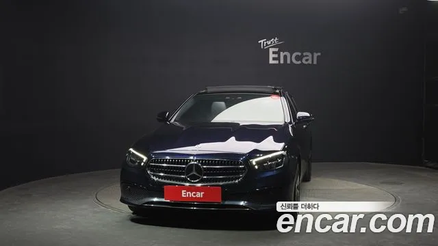 Mercedes-Benz E-Class 2022 — фото 3