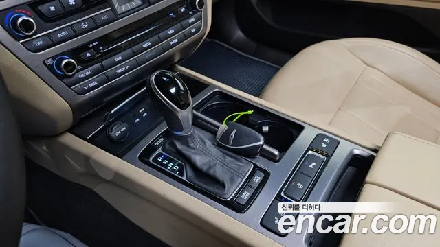 Hyundai Genesis 2016 — фото 9