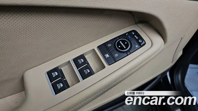 Hyundai Genesis 2016 — фото 13