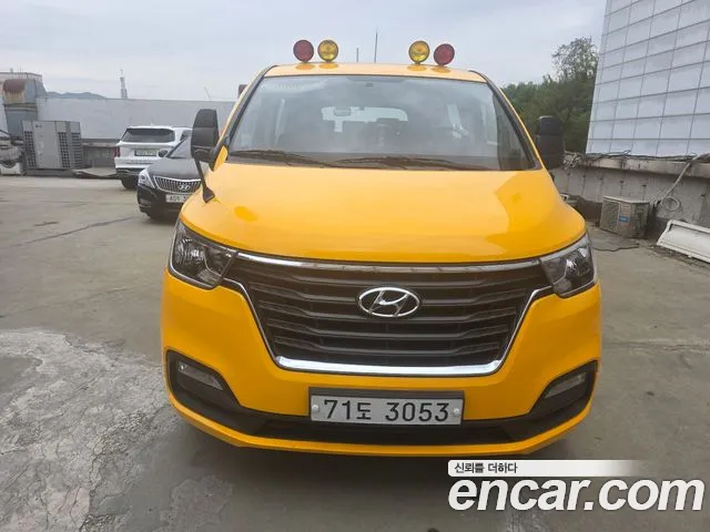Hyundai Starex 2020 — фото 3