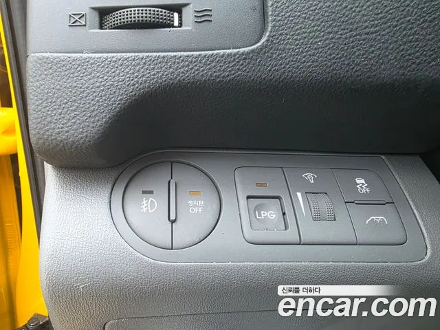 Hyundai Starex 2020 — фото 10